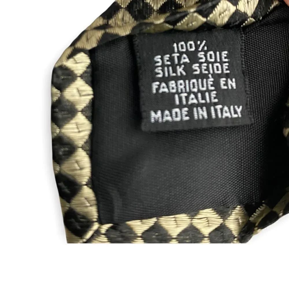 Hugo Boss Necktie - Picture 5 of 5